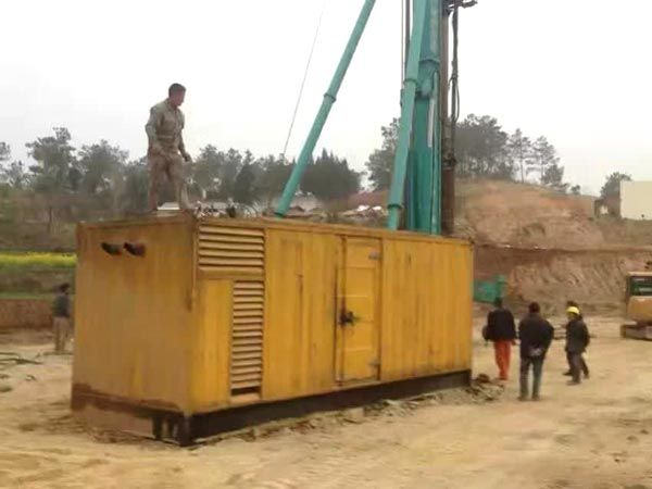 高埗镇如何判断水冷式机油散热器密封件是否需要更换？